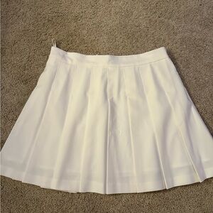 Elegant White Pleated Skirt